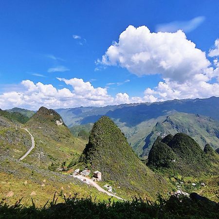 Ruby Hostel Ha Giang Esterno foto