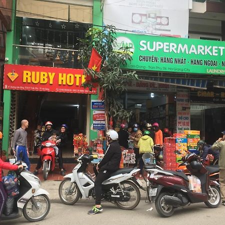 Ruby Hostel Ha Giang Esterno foto