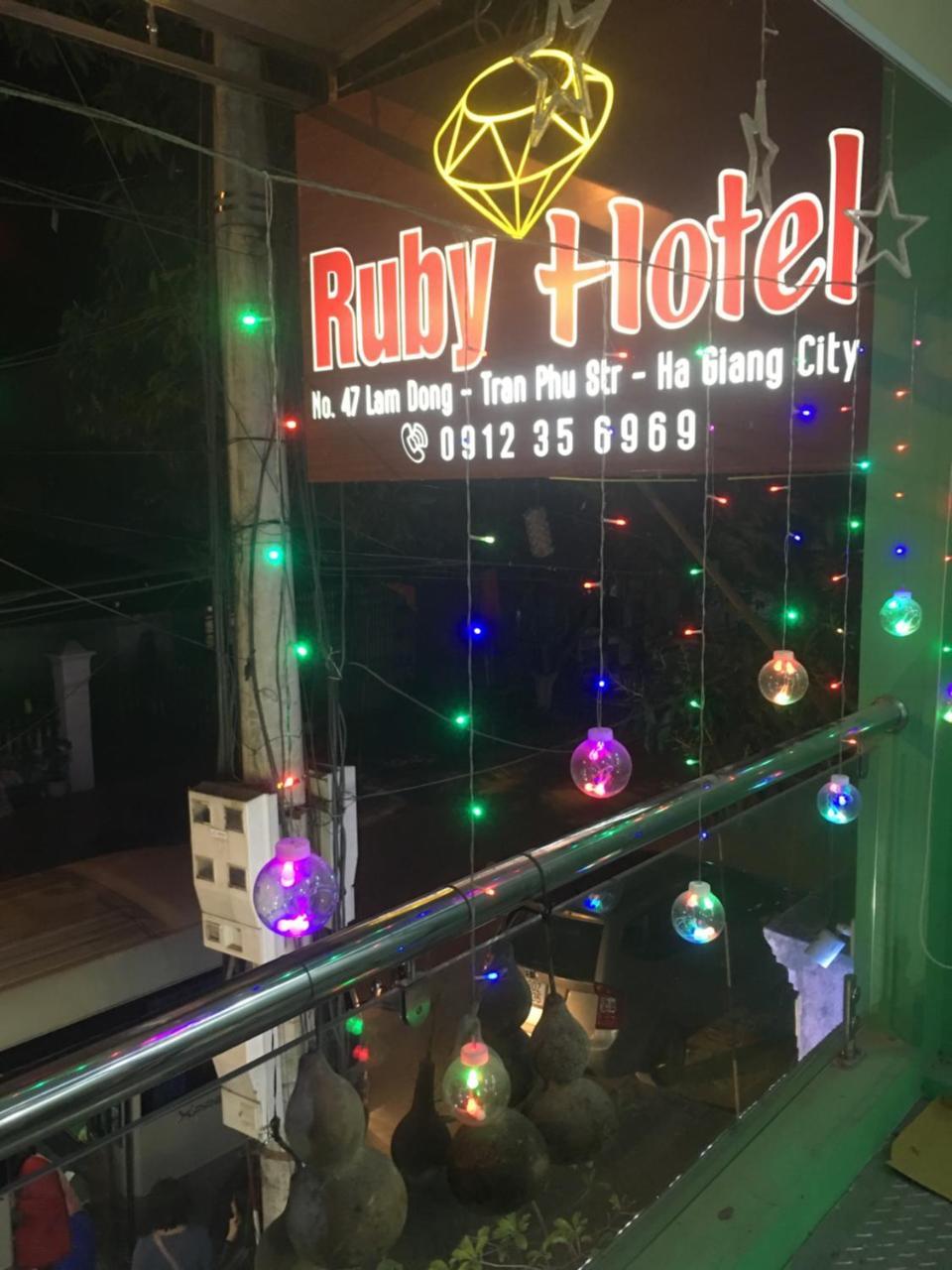 Ruby Hostel Ha Giang Esterno foto